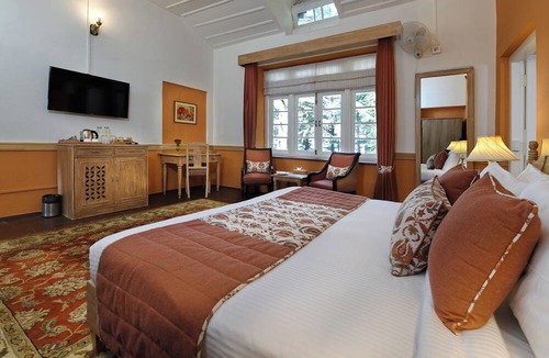 Dalhousie Hotel | Brij Villa, Dalhousie - A Colonial Luxury Retreat
