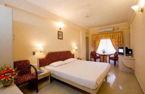 Palayam Hotel | Aroma Classic Days
