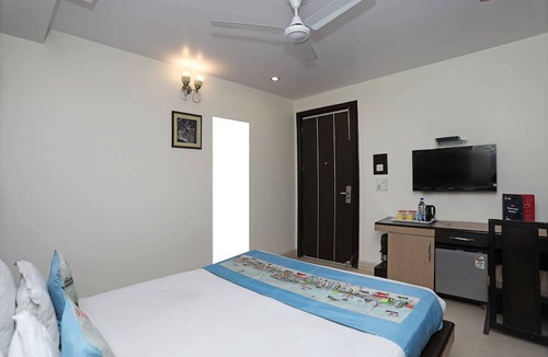 Patel Nagar Hotel | OYO 463 Hotel Metro View Inn
