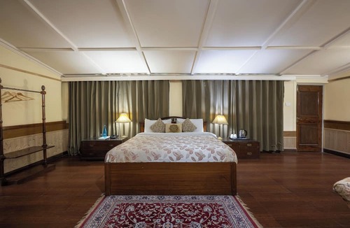 Knollswood Hotel | Springfields by Eastlynn Collections - A Heritage Palace Since 1902