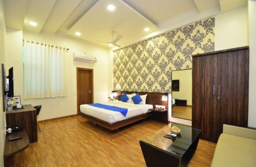 Mansarovar Hotel | Hotel Sapphire World