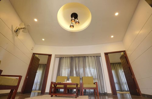Thirunelly Hotel | Mayookham Resorts