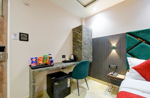 Paharganj Hotel | Hotel Pearl Plaza