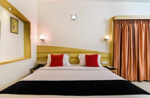 Gopalapuram Hotel | Grand Plaza