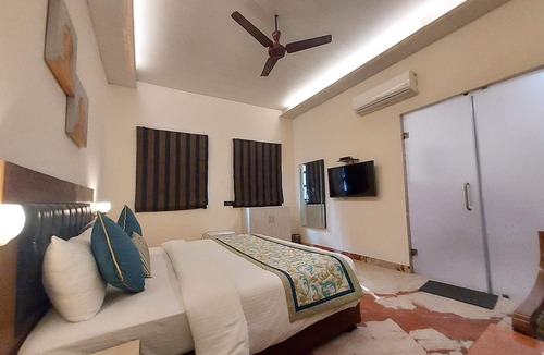 Old Delhi Hotel | Hotel Green Castle (Heritage Hotel)