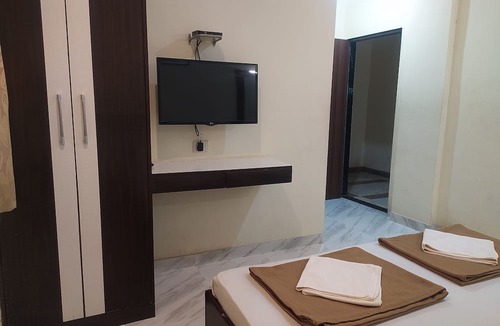 Anjanvel Hotel | Sea Winds Hotel