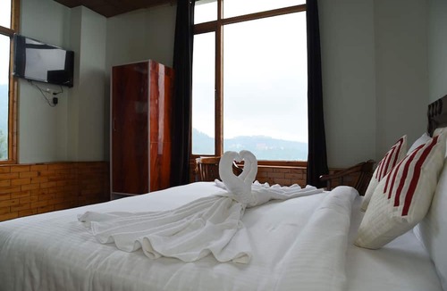 Theog Hotel | Hotel Taj View