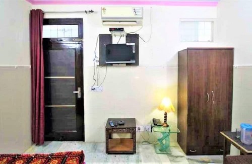 Nizamuddin House | Central Guest House