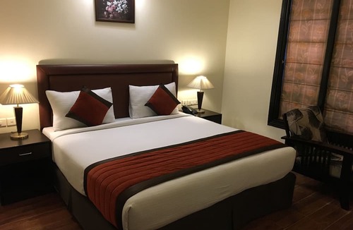 DLF Phase 3 Hotel | Hotel La Residence