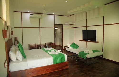 Chithirapuram Hotel | Dream Coconut Villa Resort