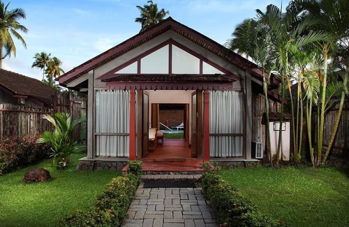 Kumarakom Hotel | Abad Whispering Palms