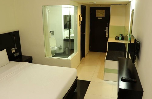 Thampanoor Hotel | Keys Select by Lemon Tree Hotels, Thiruvananthapuram