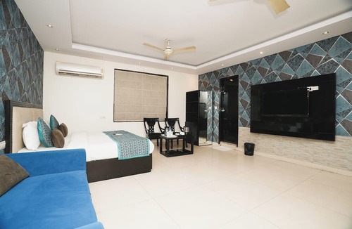 Karol Bagh Hotel | Hotel B Continental