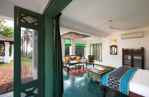 Ella Hotel | The Postcard Velha