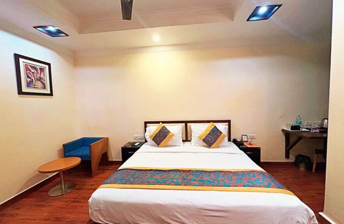 Kalkaji Hotel | The Oakland plaza - Nehru Place by Orion Hotels