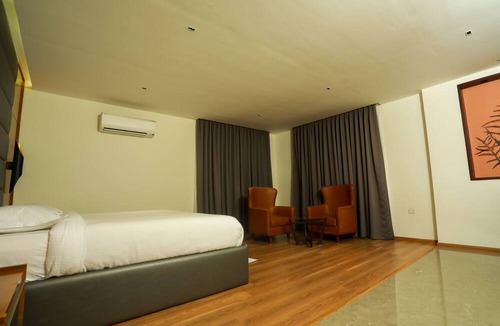Manjeri Hotel | Hyde Park