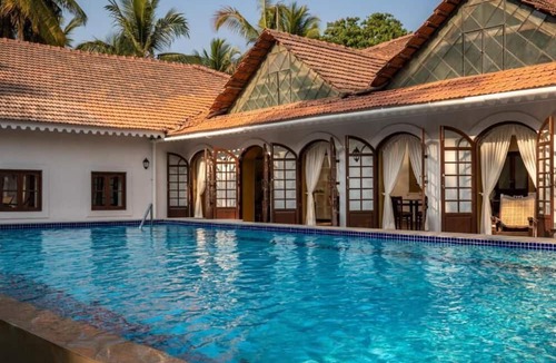 Velsao Hotel | The Postcard Cuelim