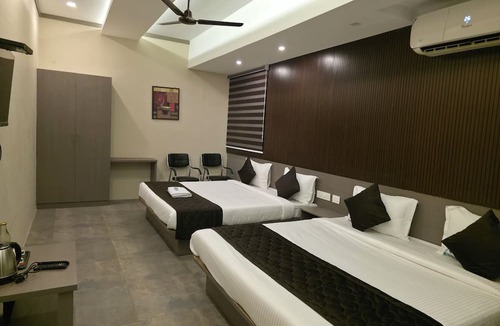 Ernakulam South Hotel | Oak Field Inn