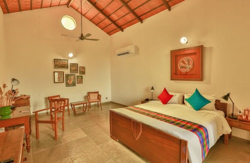 Perumal Kovil Pathy Hotel | Dvara Siruvani