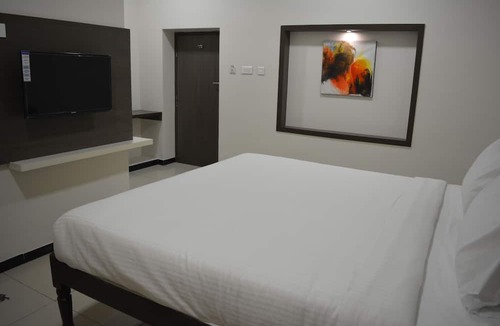 Palani Hotel | Hotel Sownthariyam