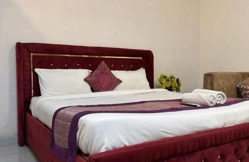 Saket Apartment | Fortune Home Service Apartment E-28 1A