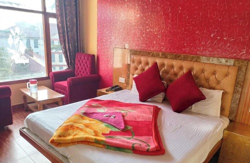 Knollswood Hotel | HOTEL K-I-N-G PALACE