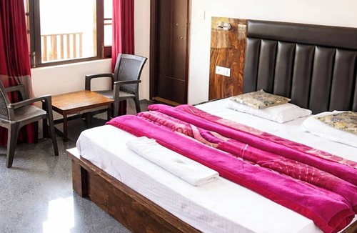 Banikhet Hotel | Hotel Shivam Dalhousie