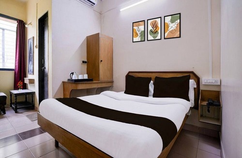 Hubli House | Classic With Twin Bedchalukya Residency & Hotel
