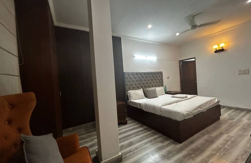 Greater Kailash Hotel | The Hideout GK