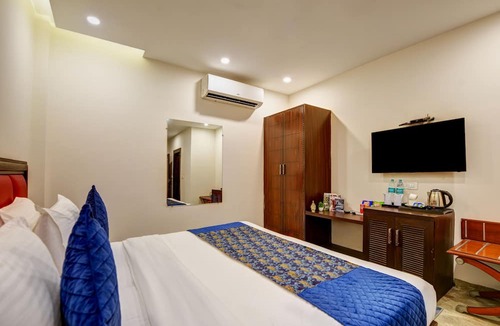 Mahipalpur Apartment | Blu Sapphire Inn Airport Aerocity Hotel