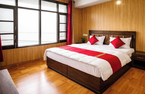 The Mall Road Hotel | Premium Hotel Maya Mussoorie