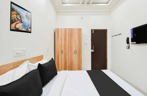 Hyderabad House | Deluxe Kokapet Near GAR