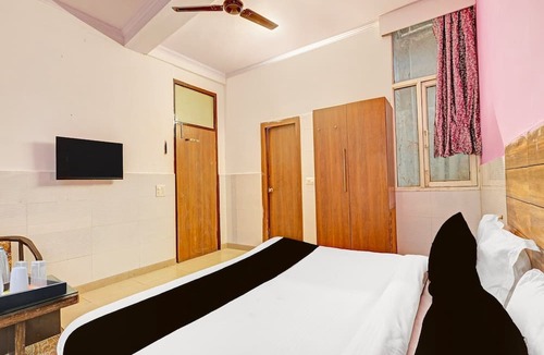 Rewari House | Deluxe Hotel Dhruv