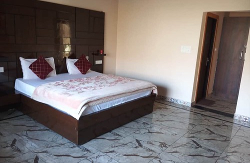 Amritpur Villa | B'NEST By Baan Home Stay
