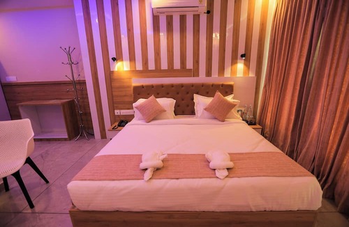 Vayittiri Bed & Breakfast | By The Stream Wayanad