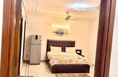 Saket Apartment | Fortune Home Service Apartment, Studio E-30