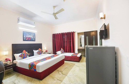 Jasola Hotel | Fabhotel Grand Jashn