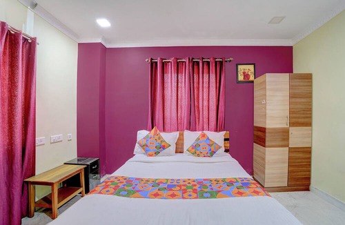Chromepet Hotel | Fabhotel Yazhini Residency