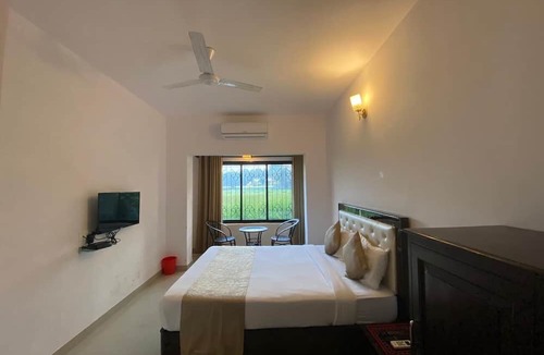 Sainagar Hotel | Greenfield View