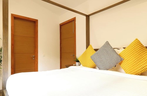 Nerul Villa | Sun Contemporary by Dia Homes