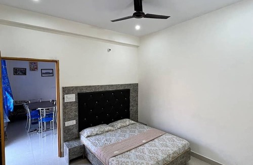 Bullawala Hotel | Hotel Maitri