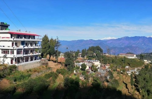 Khirsu Hotel | Hotel Taj Himalaya khirsu