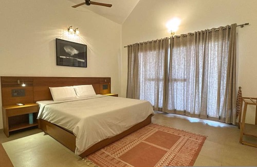 Inna House | Lahari by Hireavilla - Chic 4BR Beachfront Villa