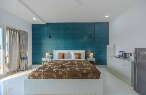 Chicalim Villa | ELIVAAS Midpoint Uno 7 Room Retreat with Pool