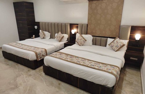 Vrindavan Hotel | SHRI GAURANAG PALACE