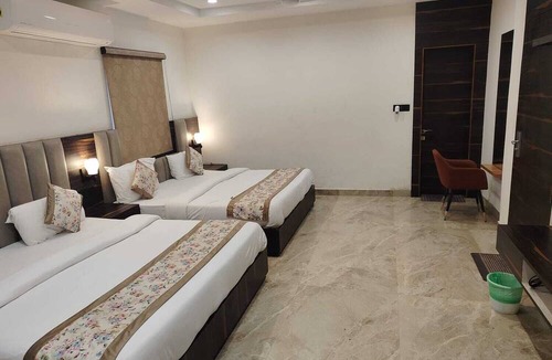 Vrindavan Hotel | SHRI GAURANAG PALACE