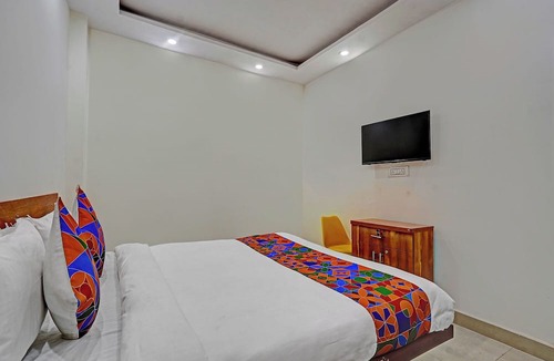 New Delhi Hotel | Via Shahdara Residency