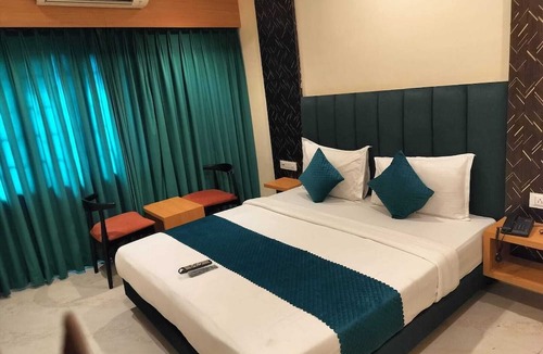 South Tukoganj Hotel | Hotel Enigma Indore