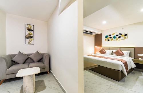 Nungambakkam Bed & Breakfast | Hotel Star Place - Chennai