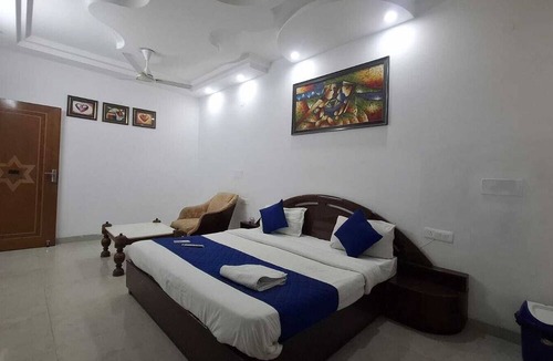 DLF City Hotel | Taj homes - A Unit of Sahni's Villa